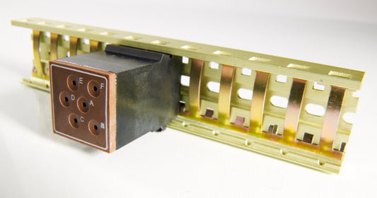 ARINC 429 kompatibel / 2759